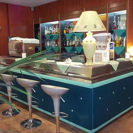 利瓦贝拉酒店 酒店 3*