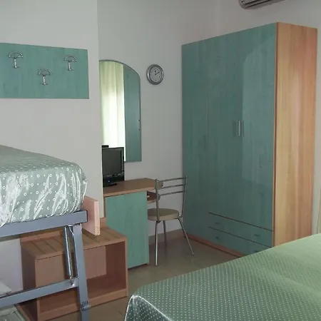 Hotel Rivabella 3* גאליפולי